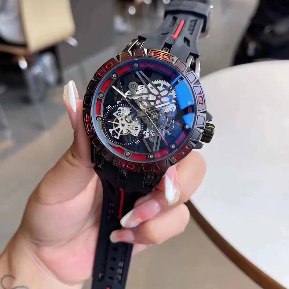 Мужские 3D кварцевые часы клас – обзор и цена Luxury Watch With Rubber Strap