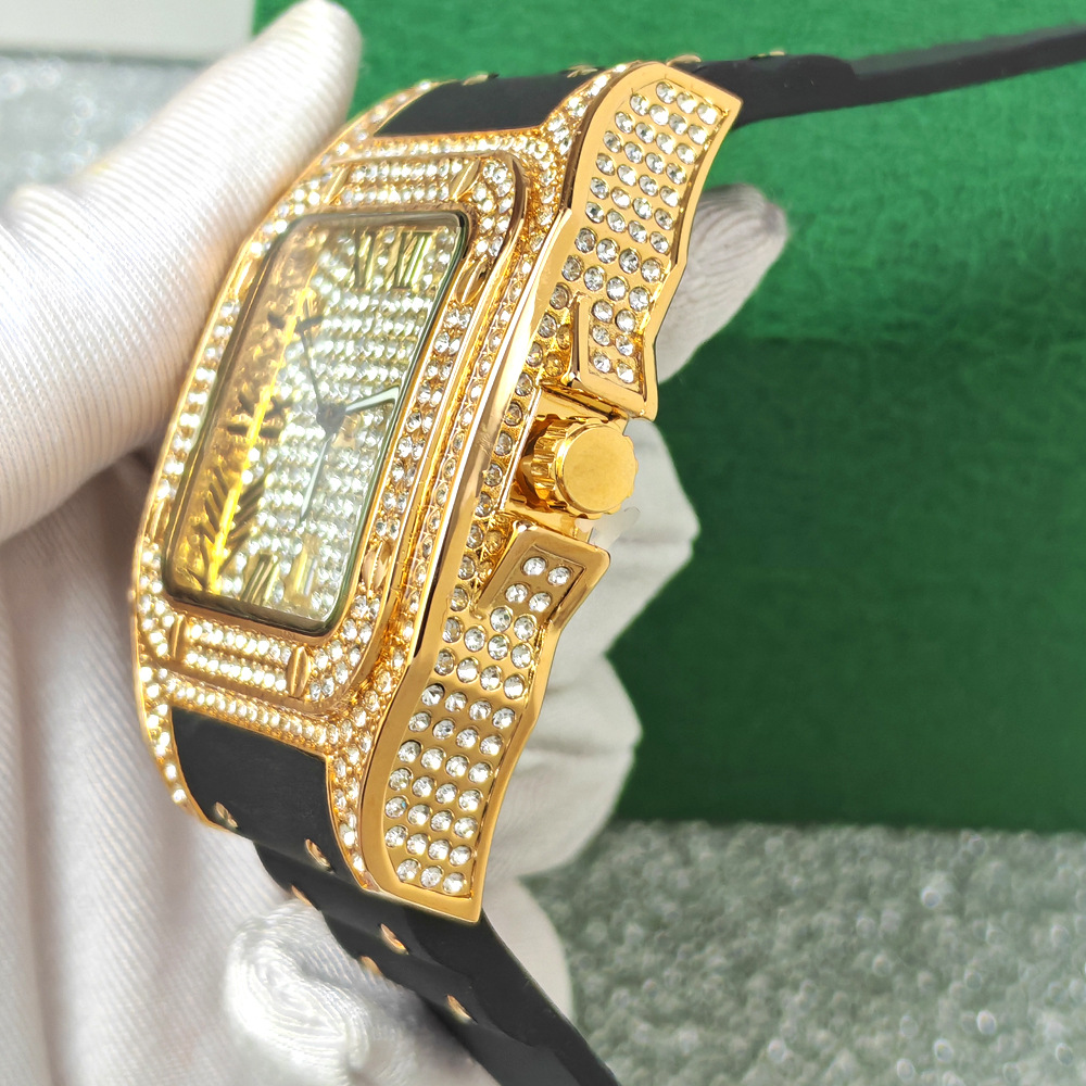 Модные мужские кварцевые часы  – обзор и цена Luxury Watch With Rubber Strap